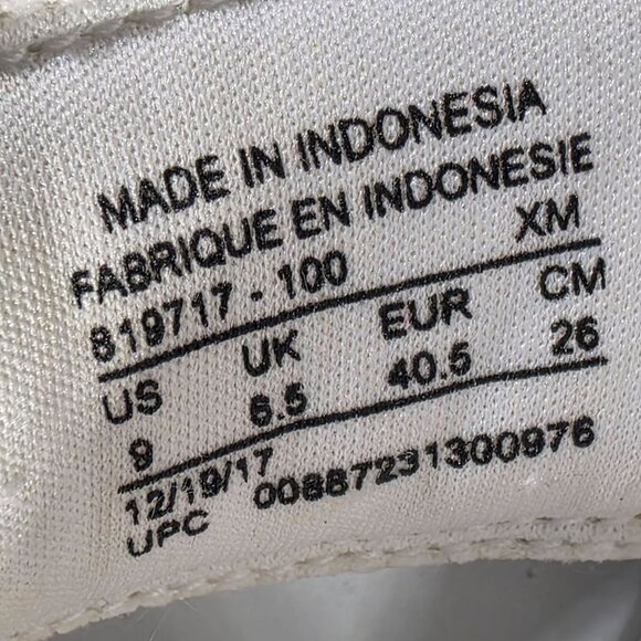 Nike White Slide Sandals womens Size 9 Lightweight Comfort Durable - Picture 3 of 8